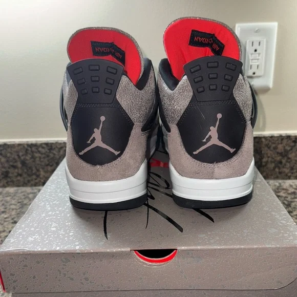 Air Jordan 4 Retro “Taupe Haze” (2021) Men’s Size 12. Worn Once. 100% Authentic!